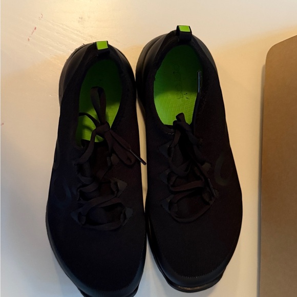 OOFOS WOMEN'S OOMG SPORT LS LOW SHOE - BLACK - Picture 6 of 7